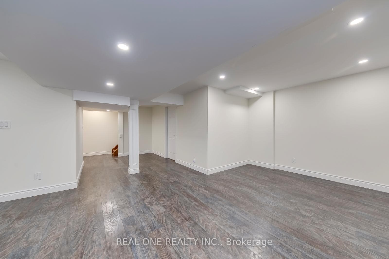 2363 Parkglen Avenue photo 39