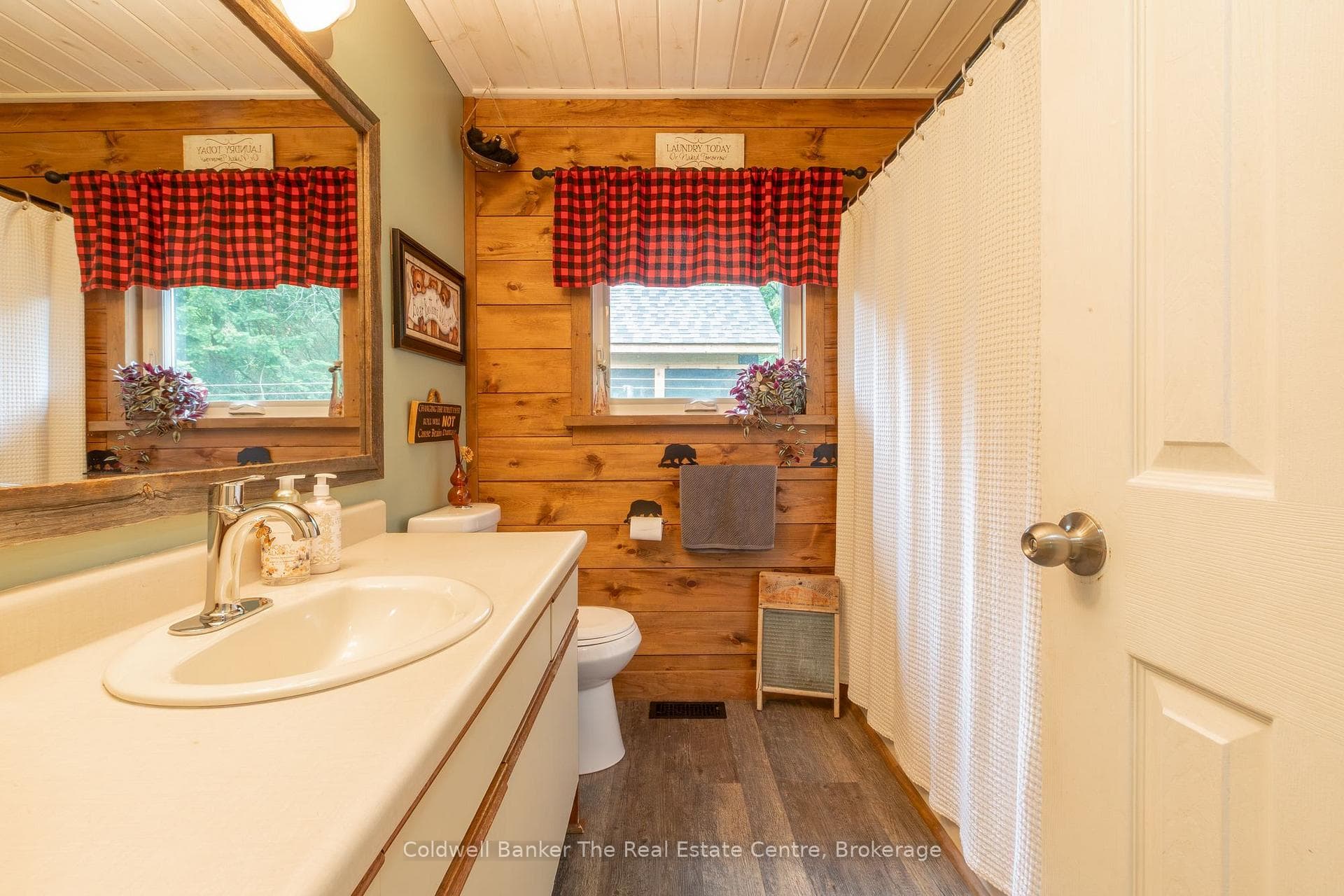78 Glencairn Crescent photo 19