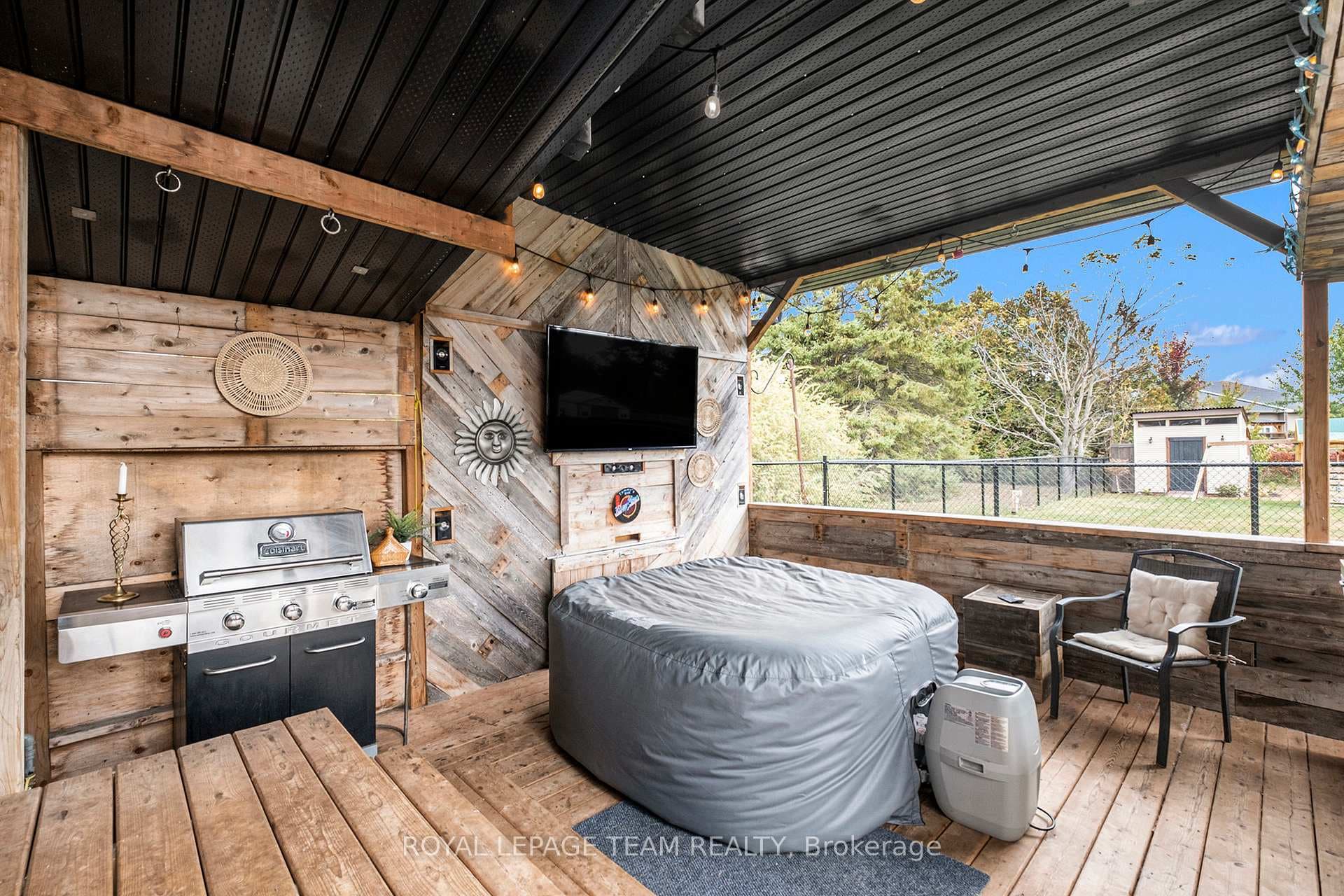 339 Pinehill Road photo 31