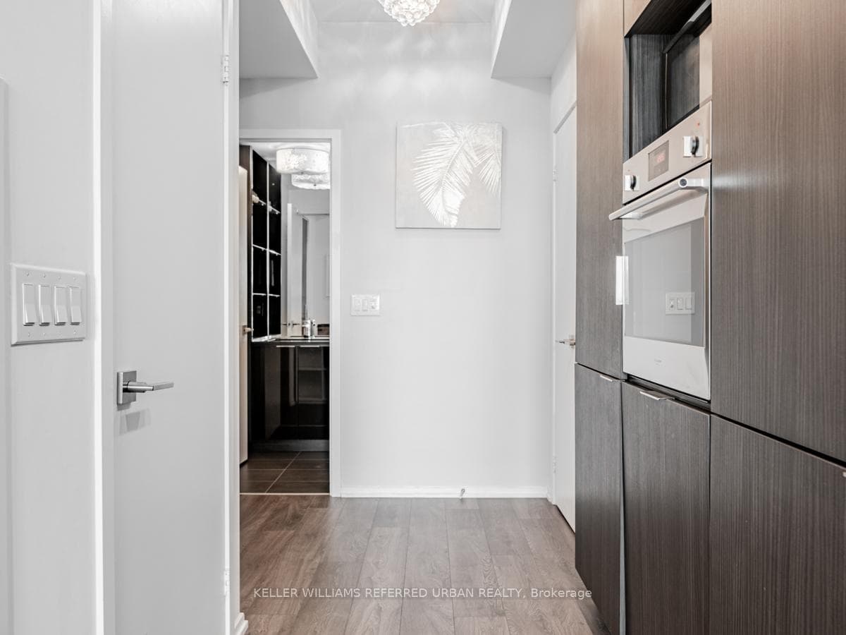 70 Temperance Street Unit 5005 photo 4