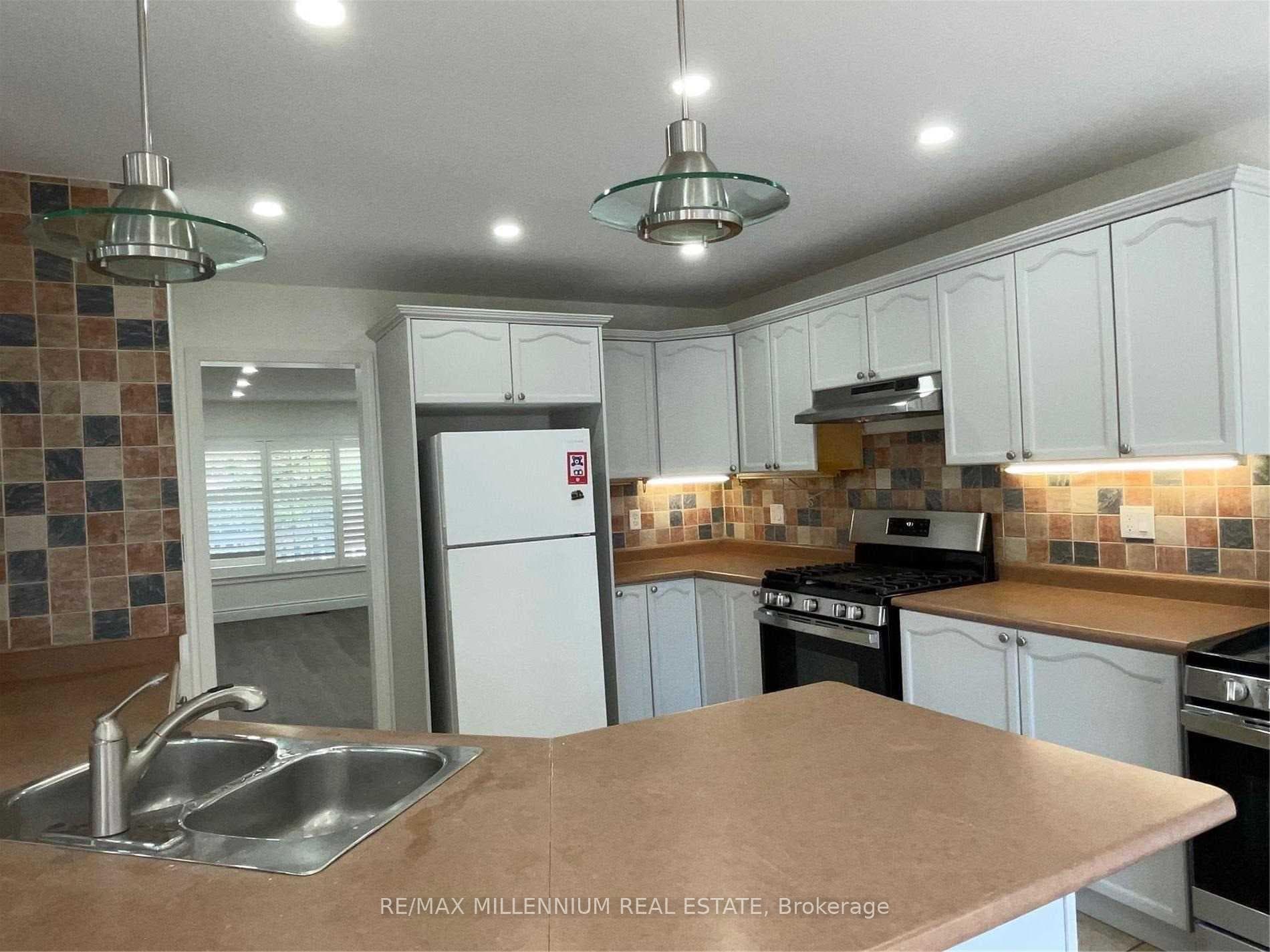 1684 Norris Circle photo 6