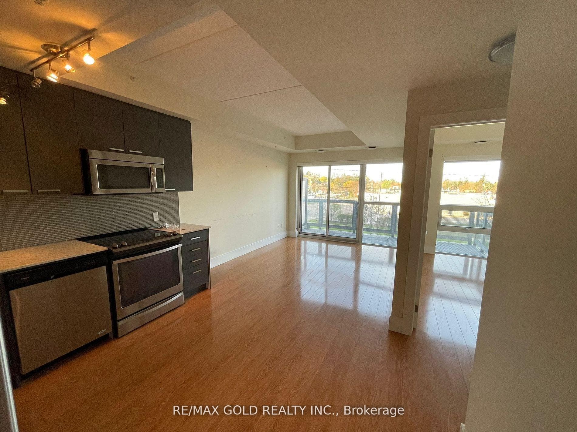 155 St Leger Street Unit 203 photo 11