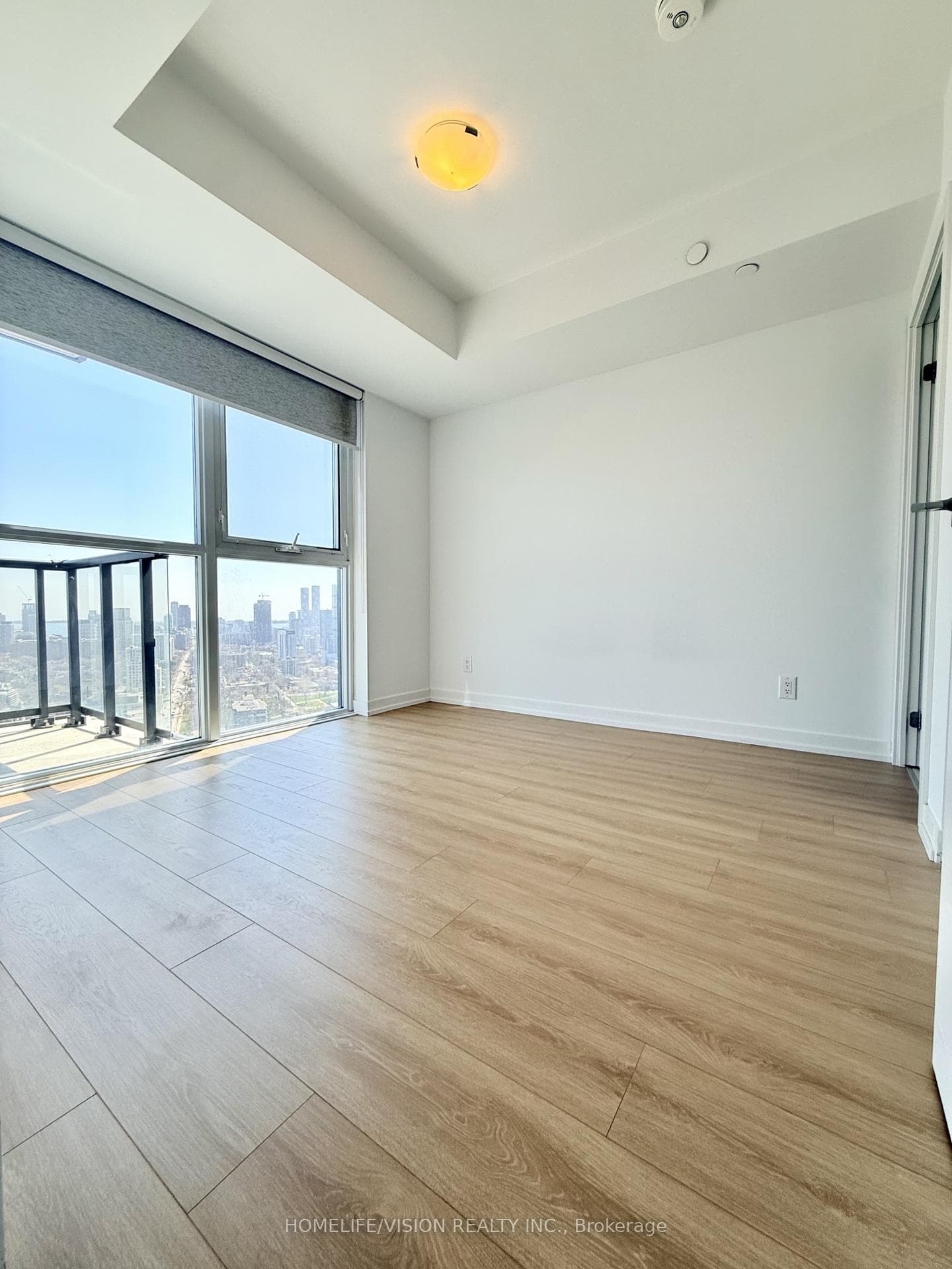 159 Wellesley Street Unit 2806 photo 17