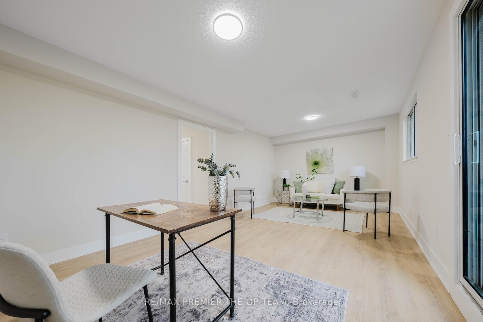 22 Henderson Drive photo 7