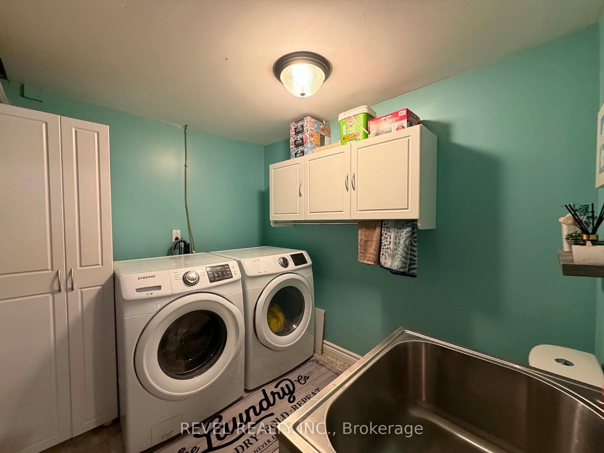 894 Suzanne Street photo 27