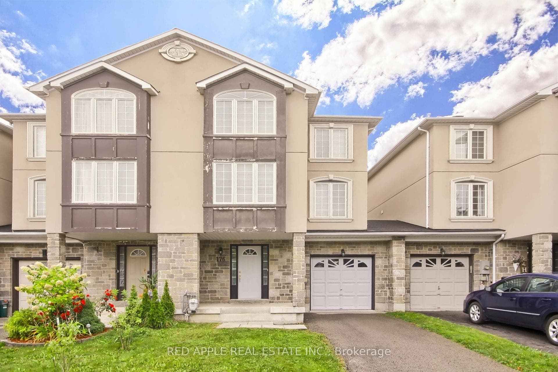 176 Matthew Boyd Crescent photo 1
