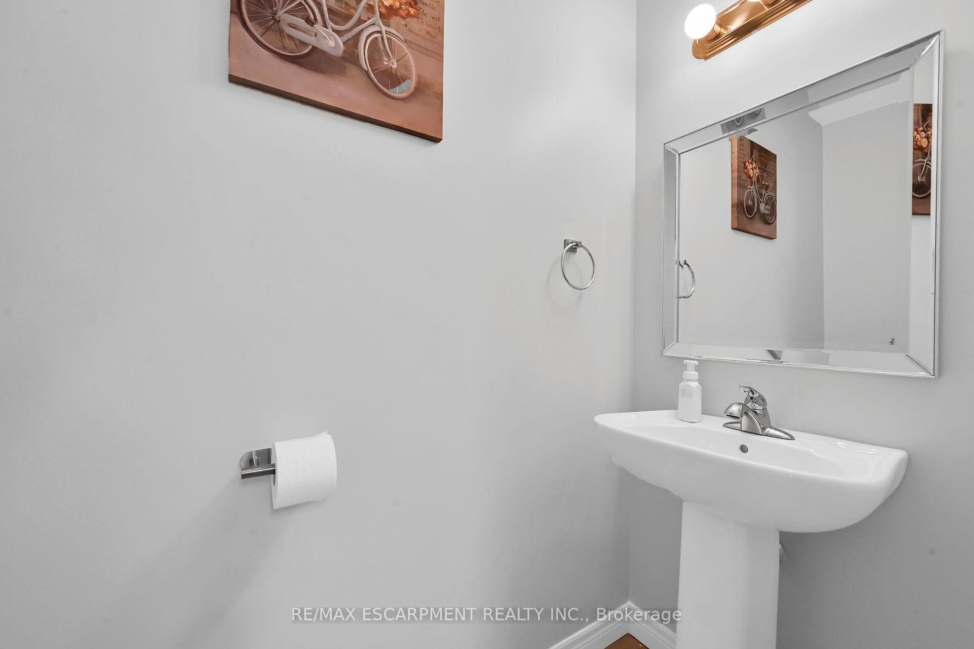 50 Bloom Crescent photo 17