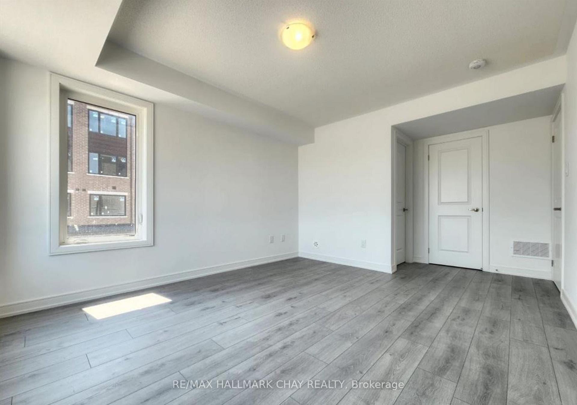 86 Appletree Lane photo 16