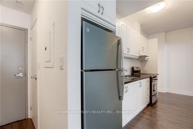683 Danforth Avenue Unit 201 photo 7