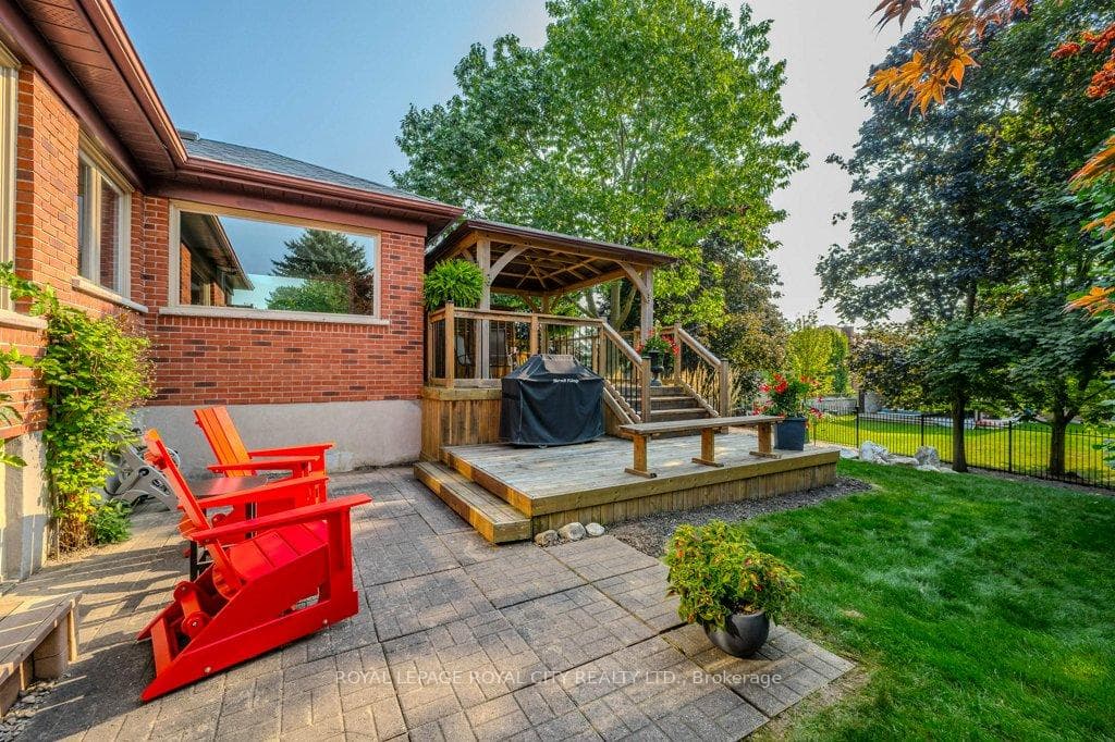 128 Harvard Road photo 32