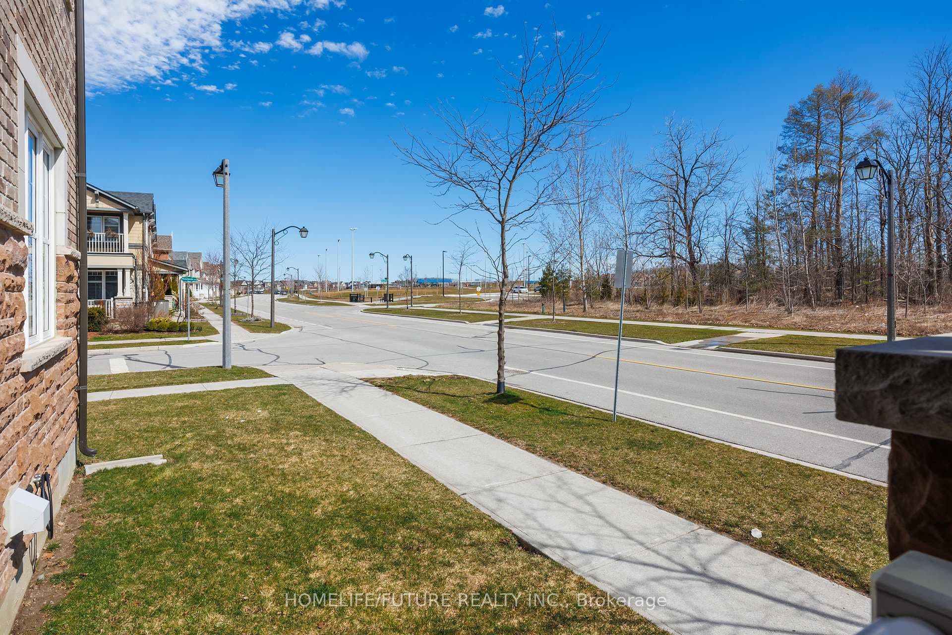 266 CORNELL CENTRE Boulevard photo 5