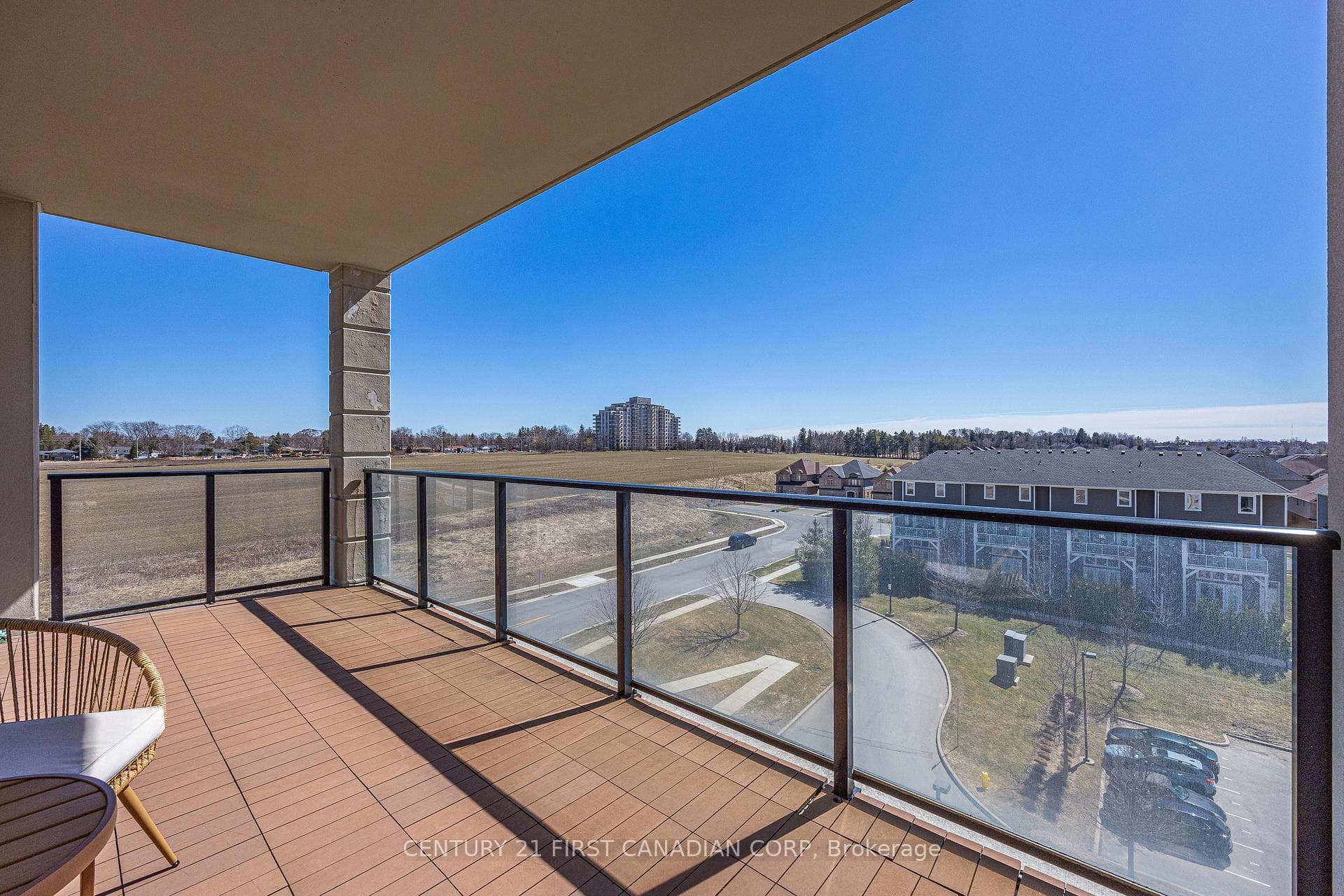 240 Villagewalk Boulevard Unit 605 photo 17