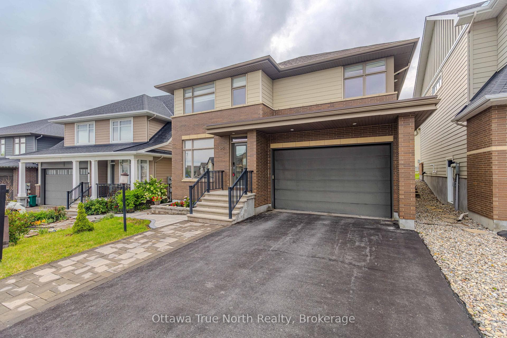 373 Huntsville Drive photo 2