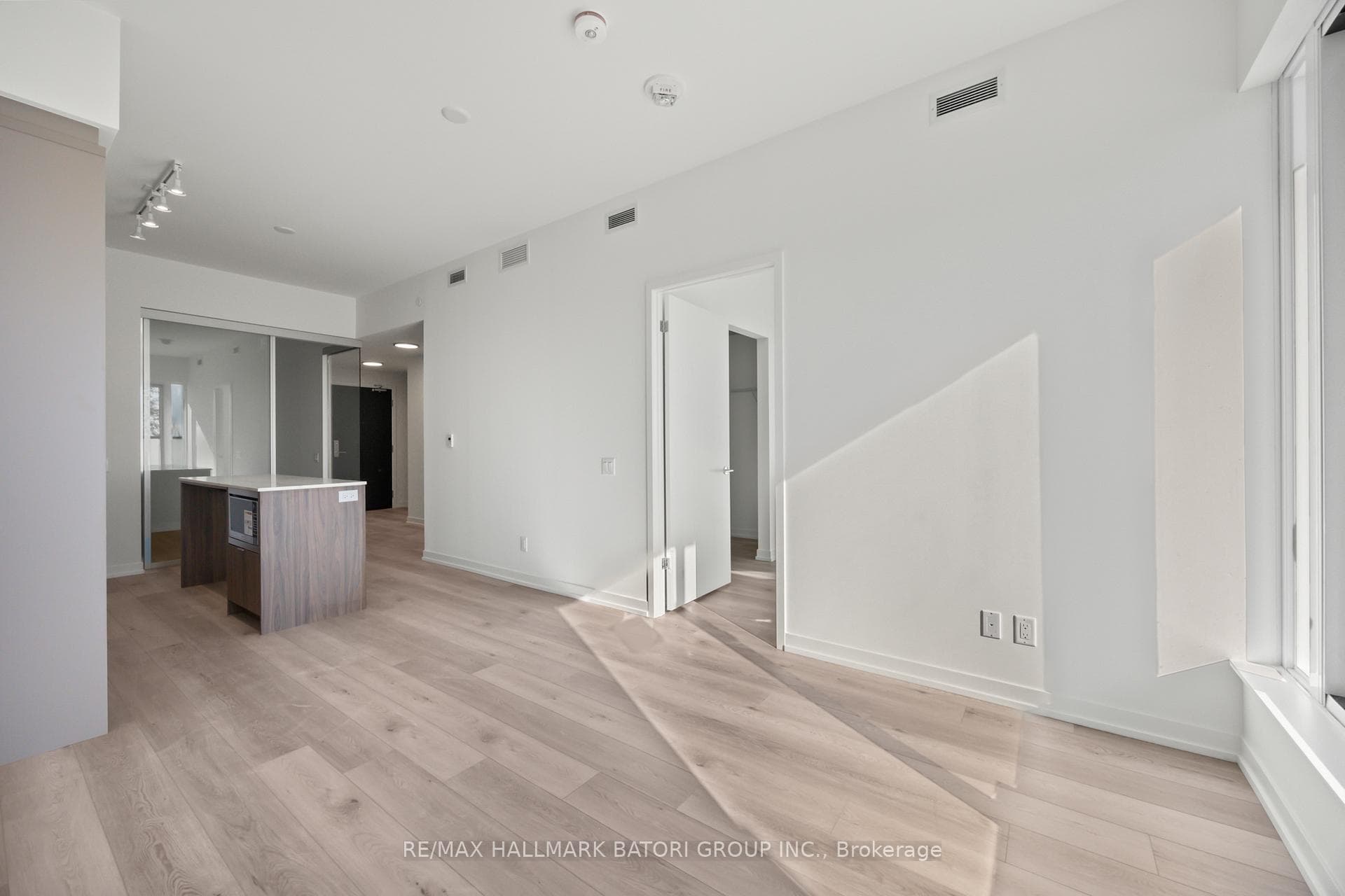 863 St. Clair Avenue Unit 408 photo 17