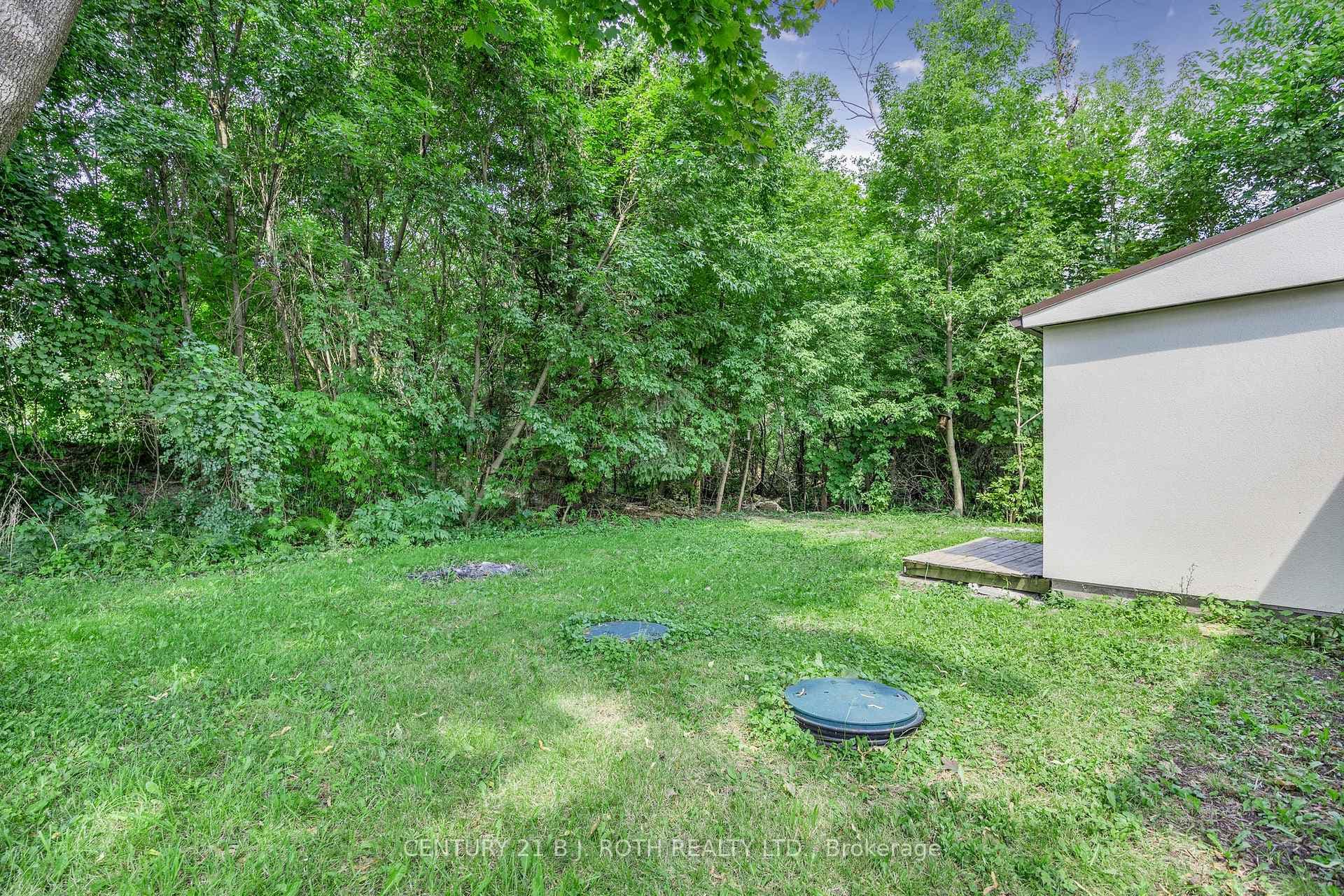 118 Wellington Street photo 22