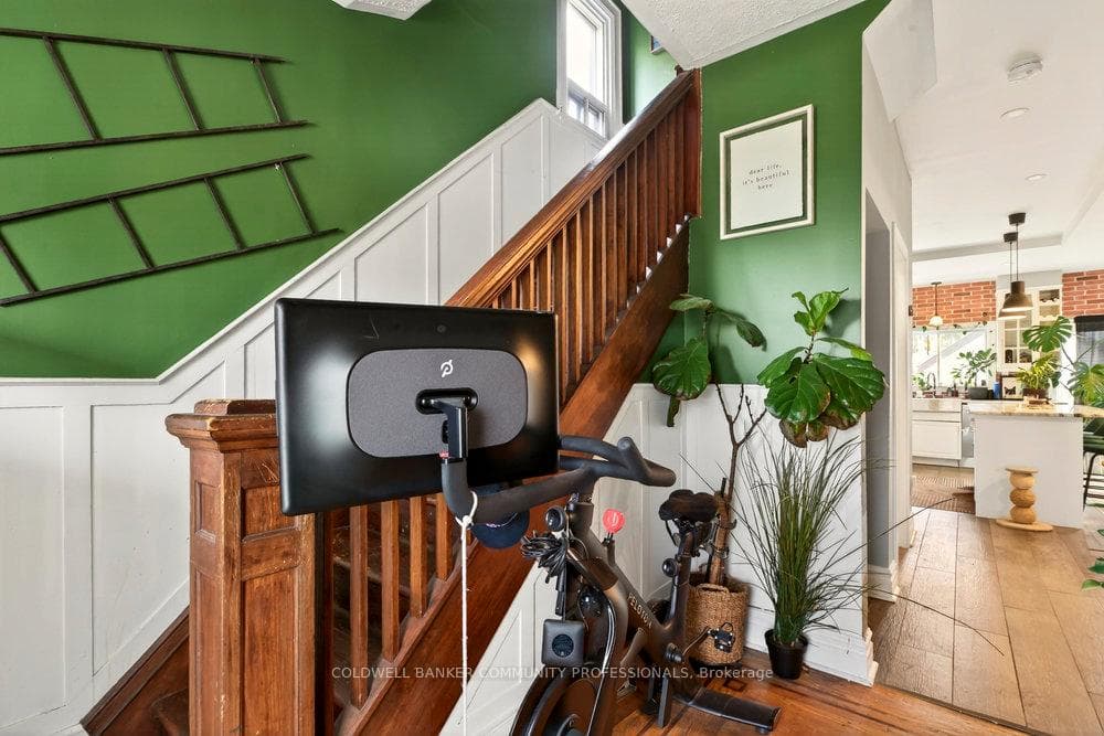 224 Balmoral Avenue photo 5