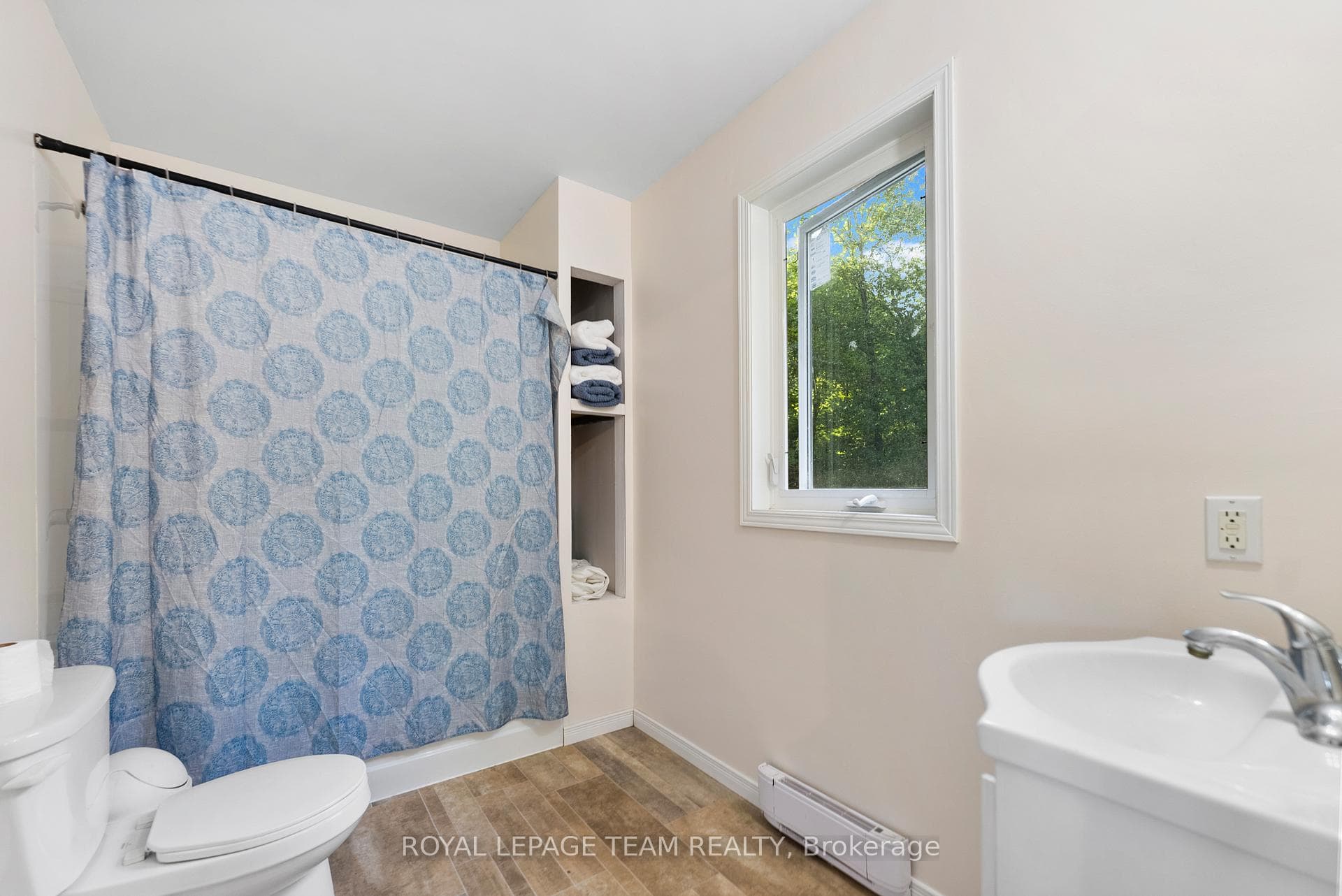 1274 Lower Craigmont Road photo 19