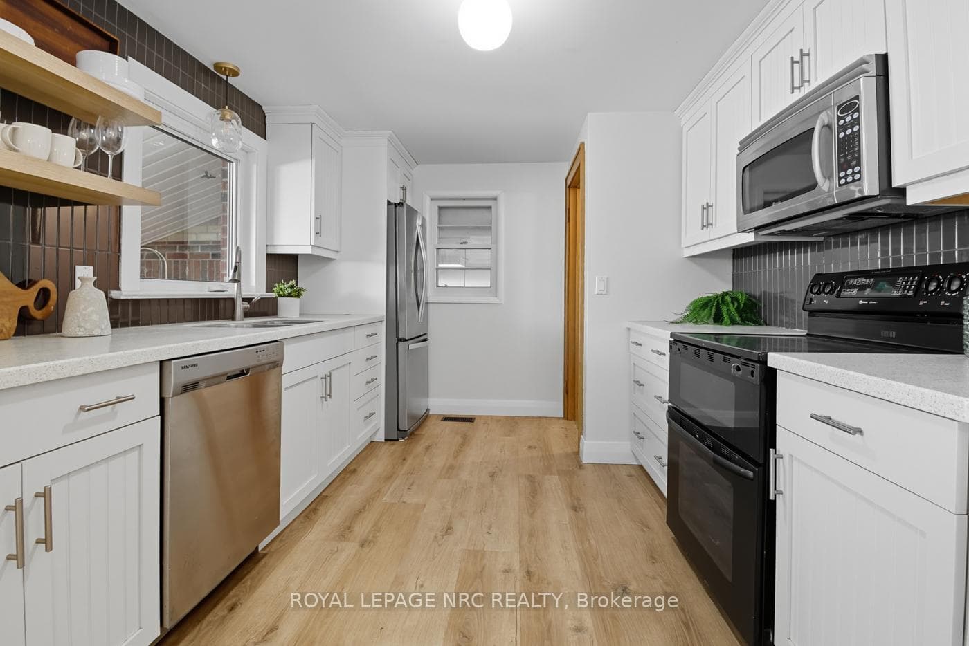 3754 Highland Drive photo 13