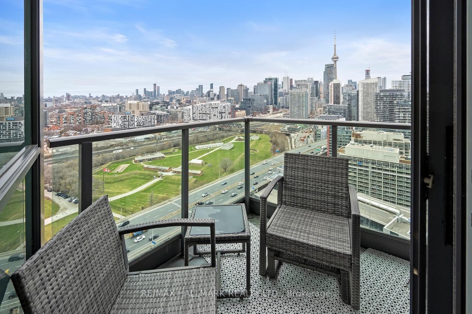 219 Fort York Boulevard Unit 3103 photo 11