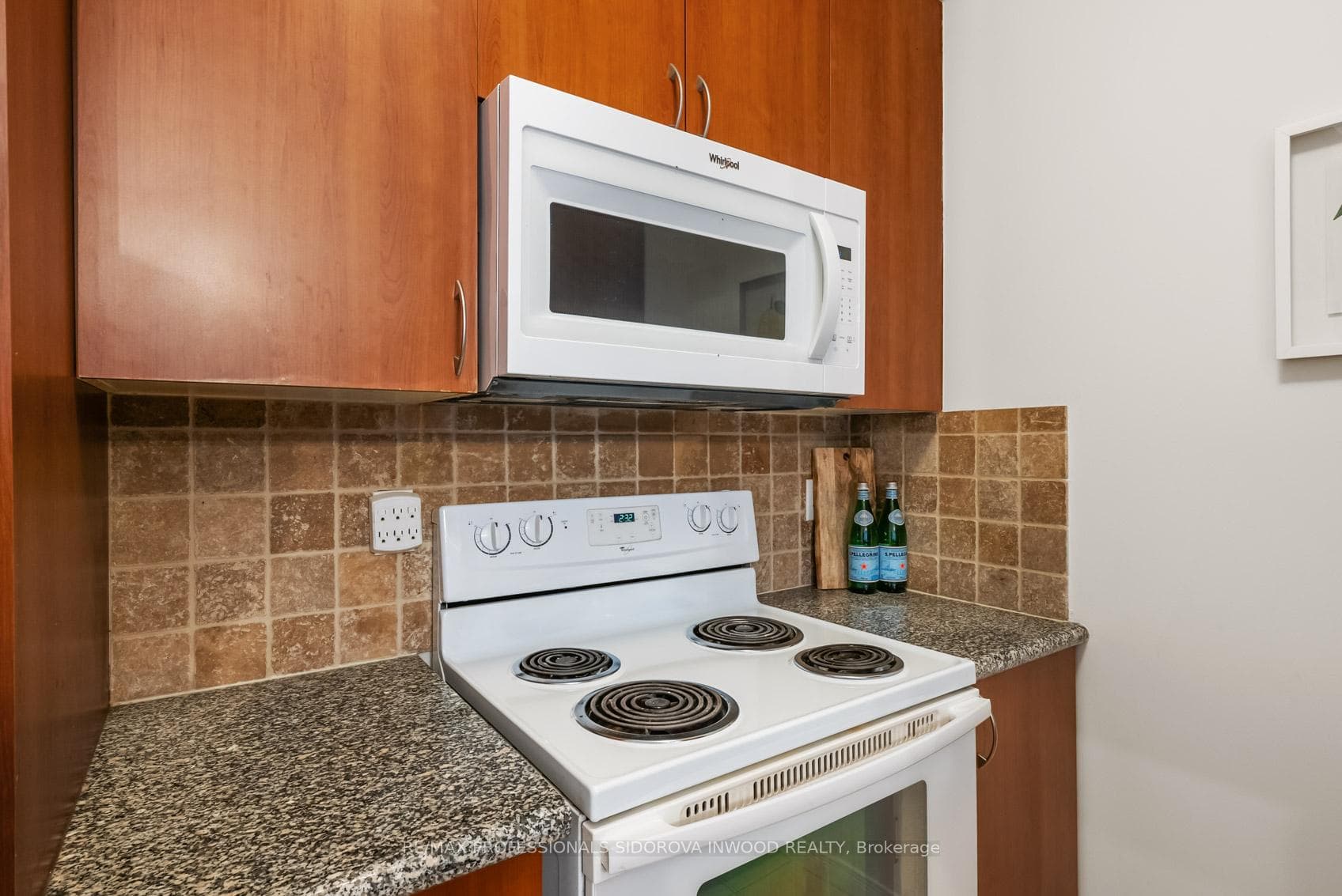 61 Heintzman Street Unit 107 photo 6