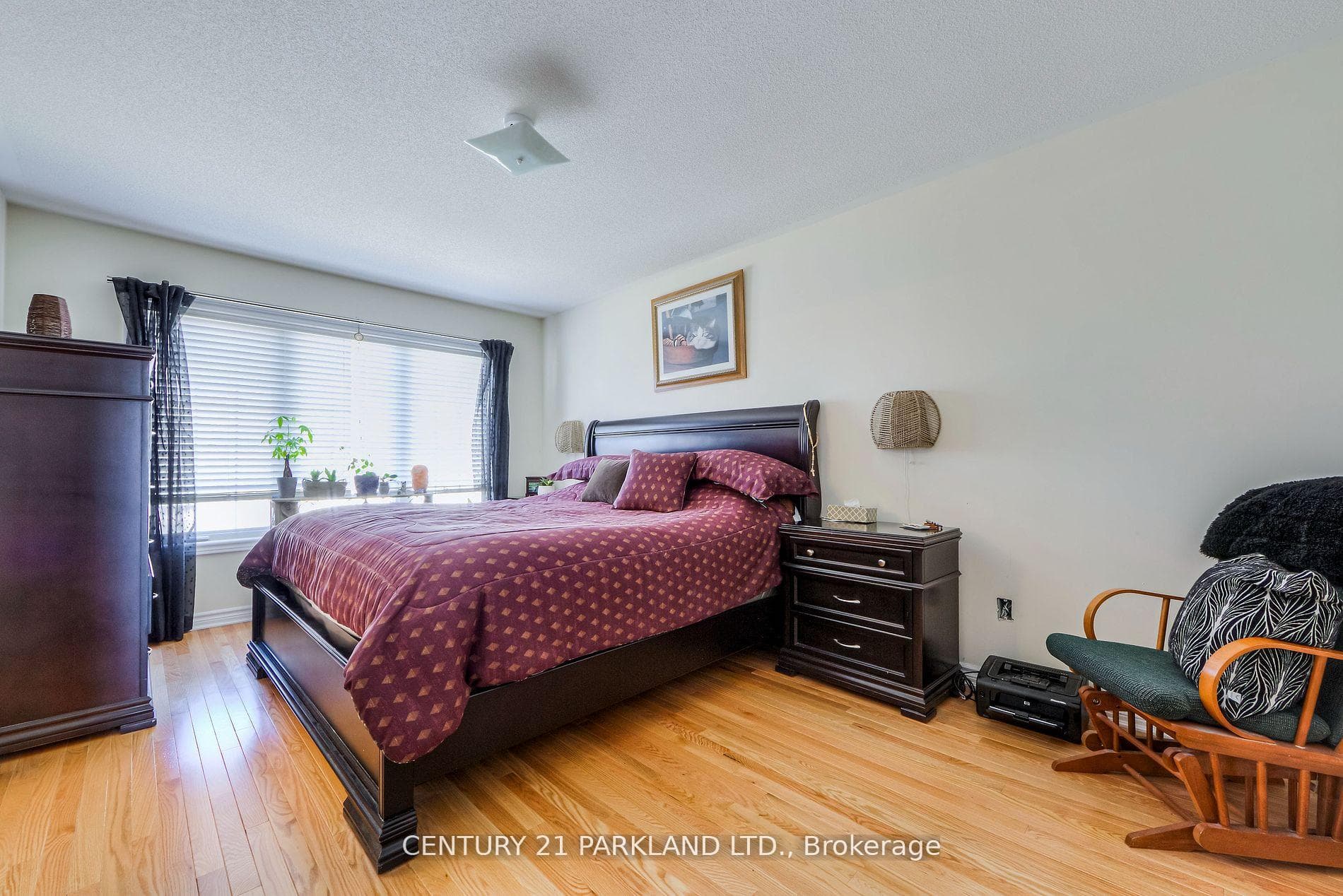 178 Farooq Boulevard photo 16