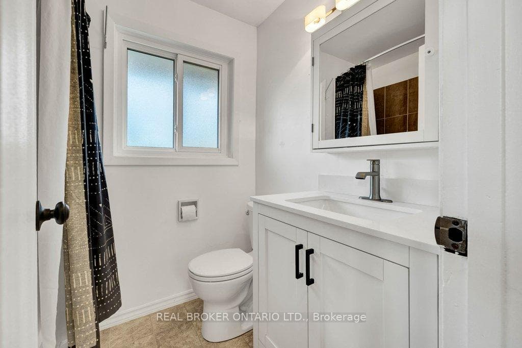 222 Mausser Avenue photo 10