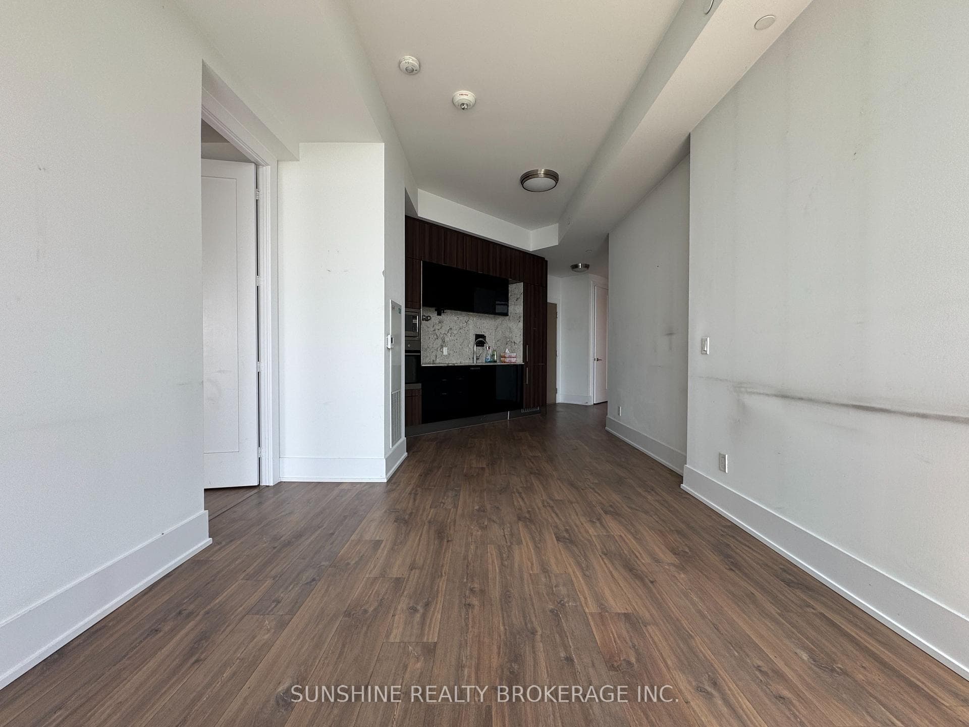 1 Edgewater Drive Unit Ph05 photo 18