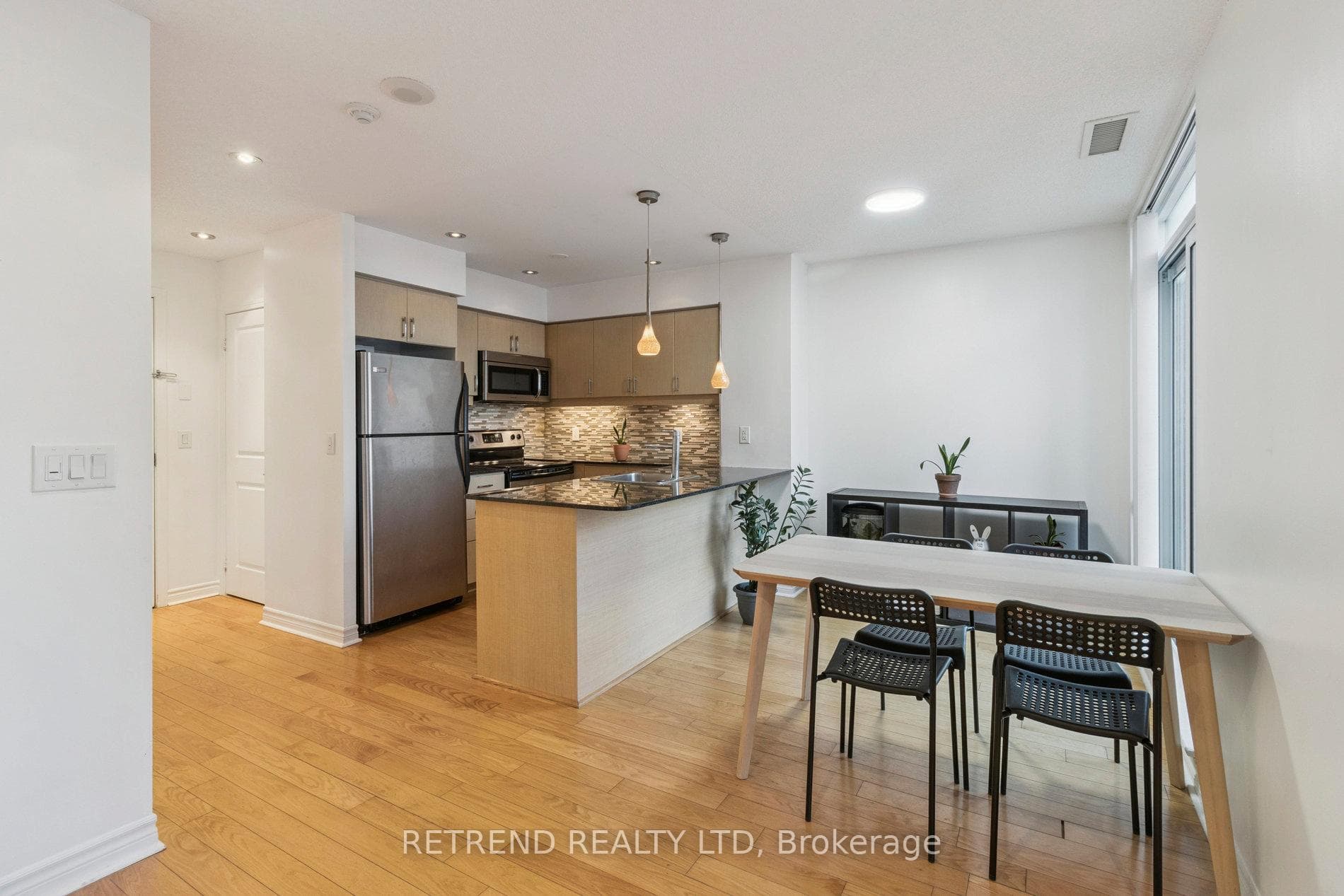 27 Rean Drive Unit 712 photo 16