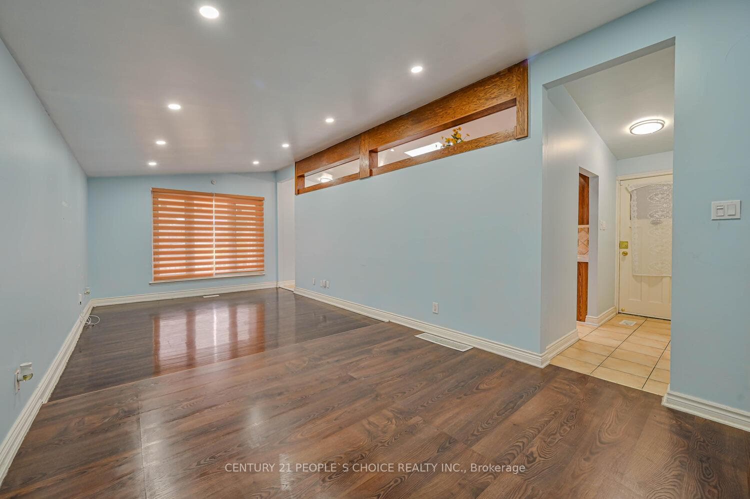 11 Checker Court photo 13
