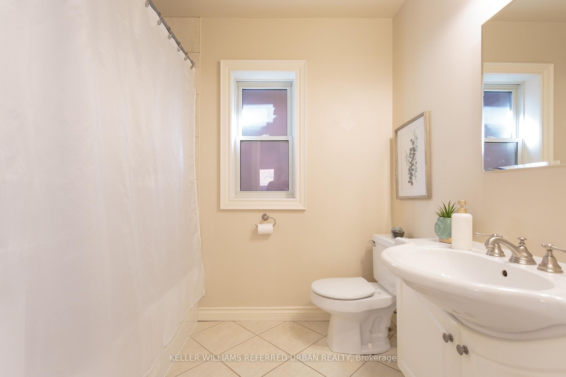 122 Kent Street photo 20