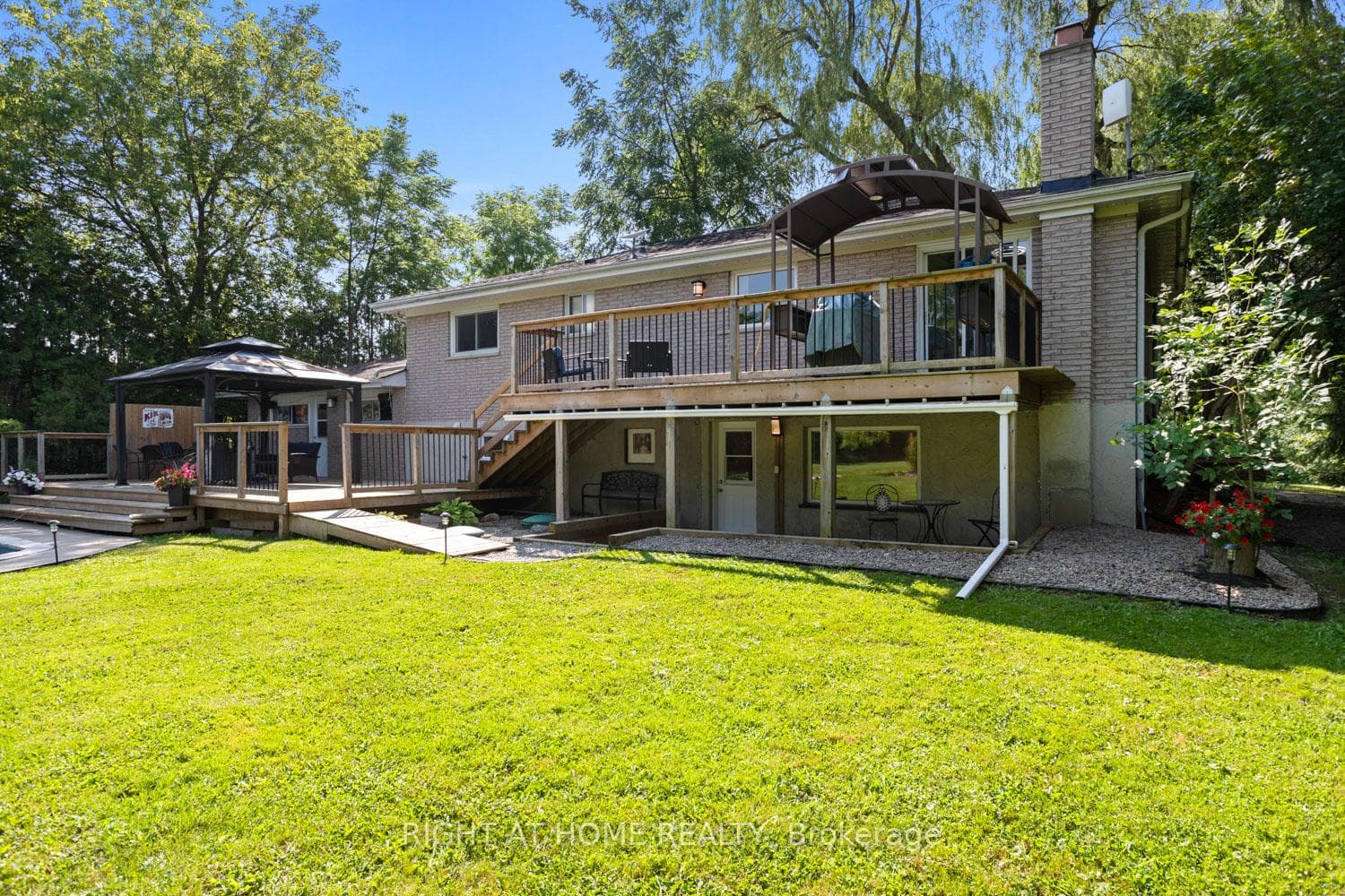 5298 Bethesda Road photo 31