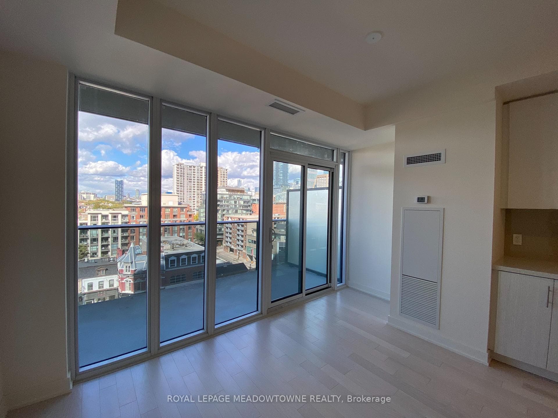 330 Richmond Street Unit 1016 photo 10