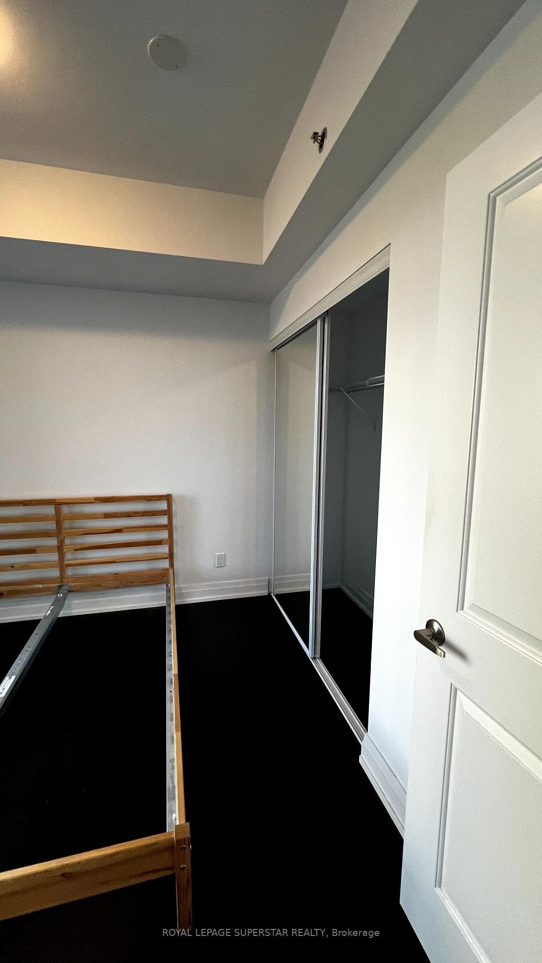 65 SPEERS Road Unit 208 photo 15