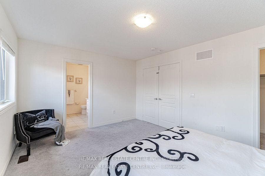 85 Bronson Terrace photo 30