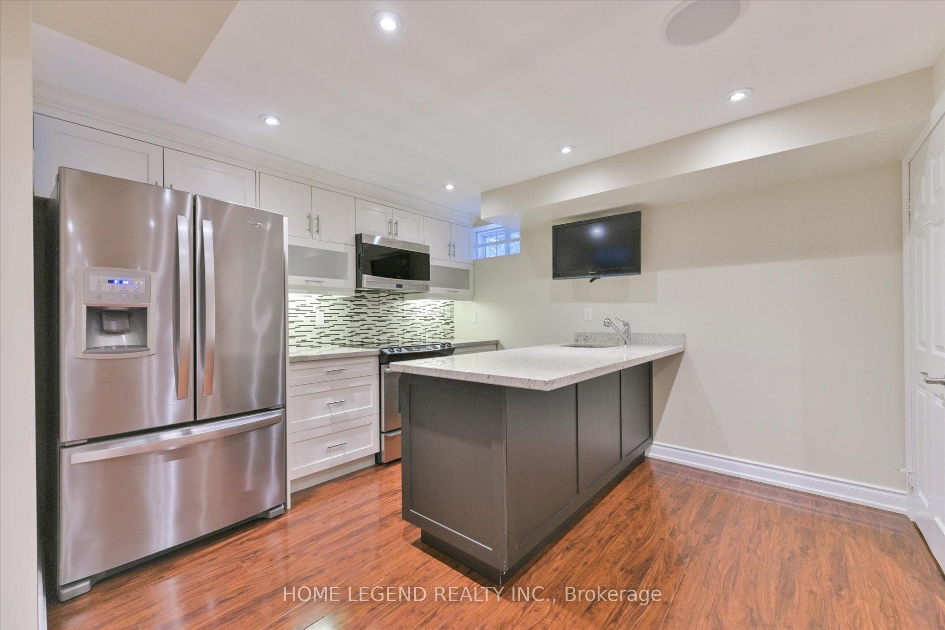 25 Vandermeer Drive photo 31