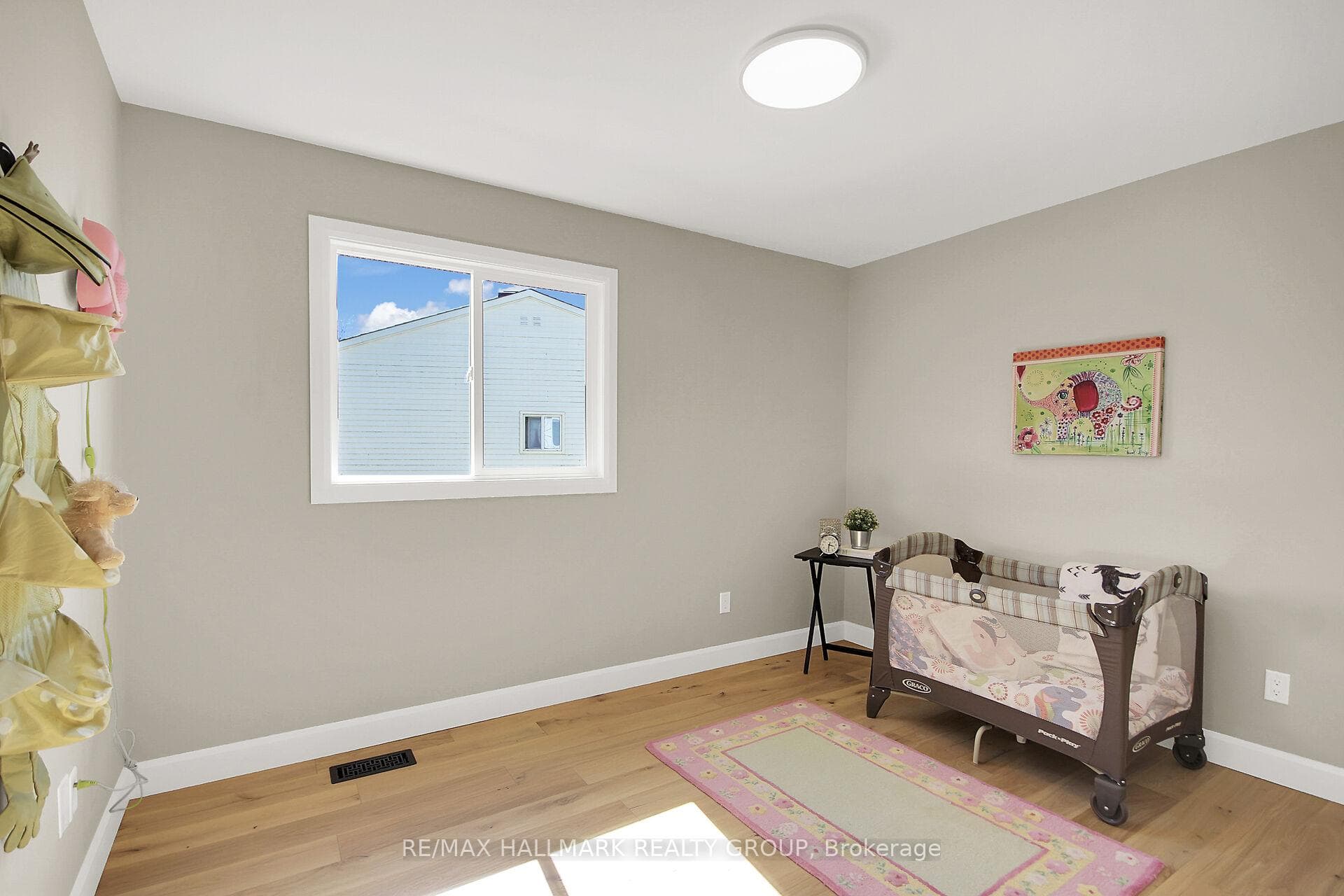 26 Raftus Square photo 31