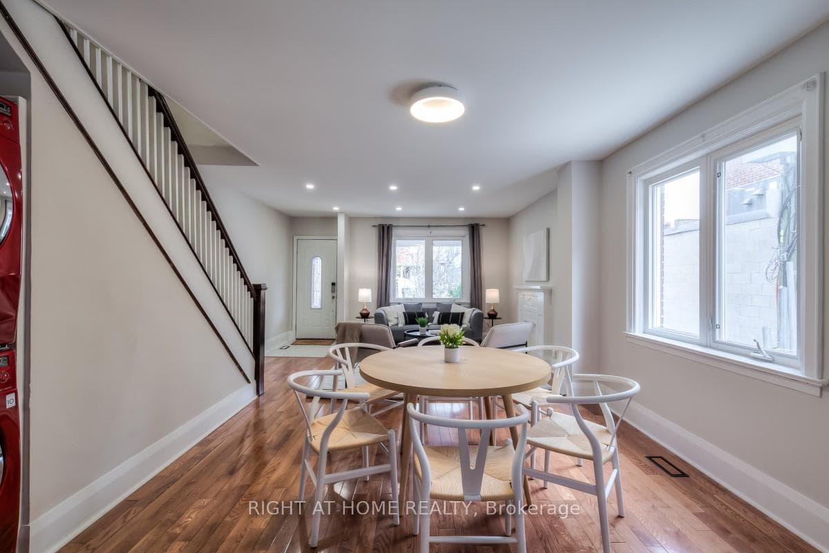 1 Eleanor Avenue photo 13