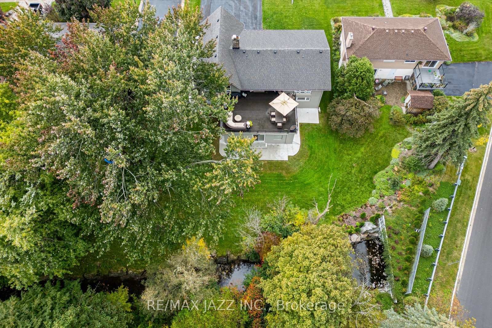 791 Oshawa Boulevard photo 28