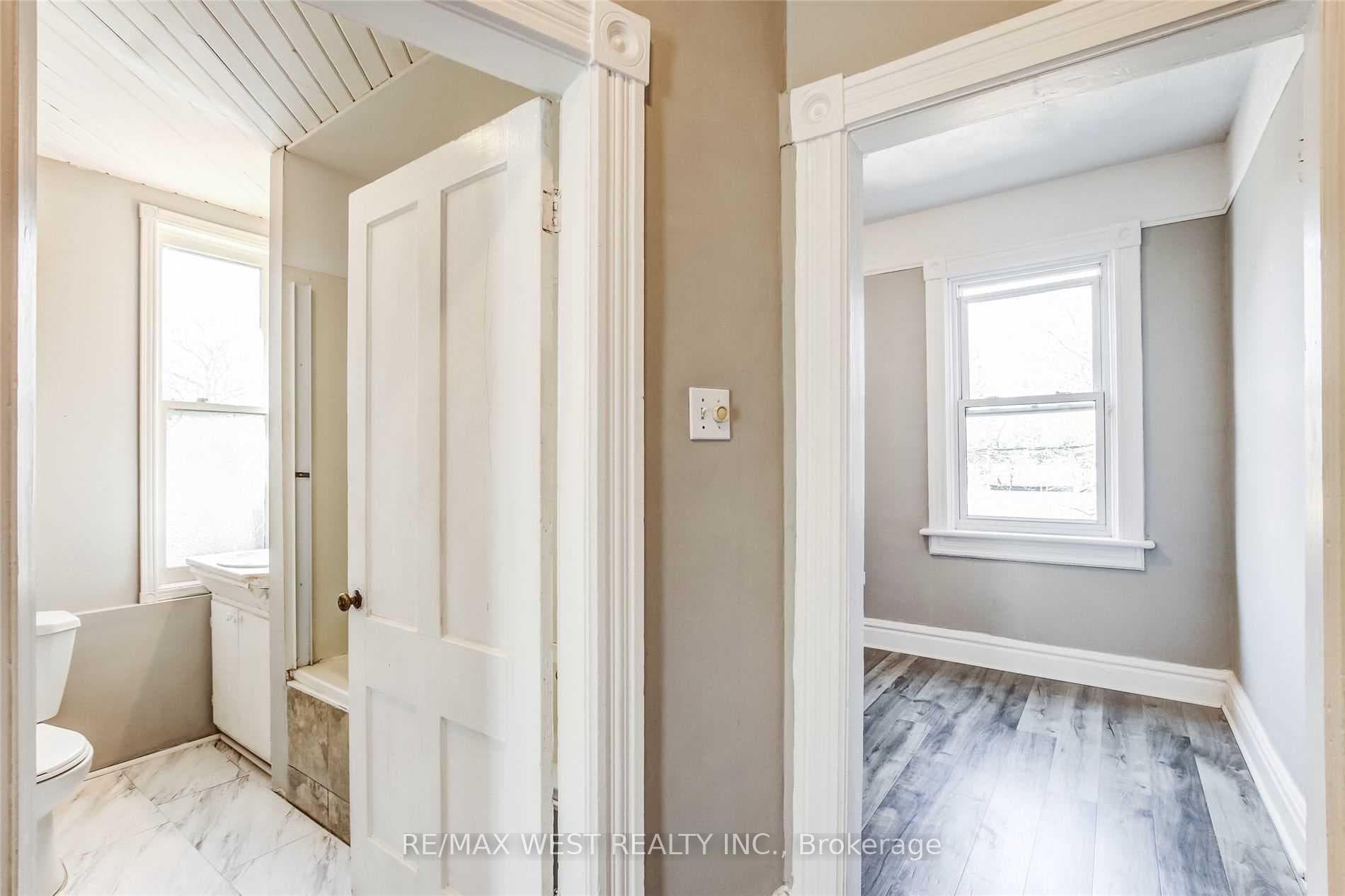 252 Annette Street photo 17