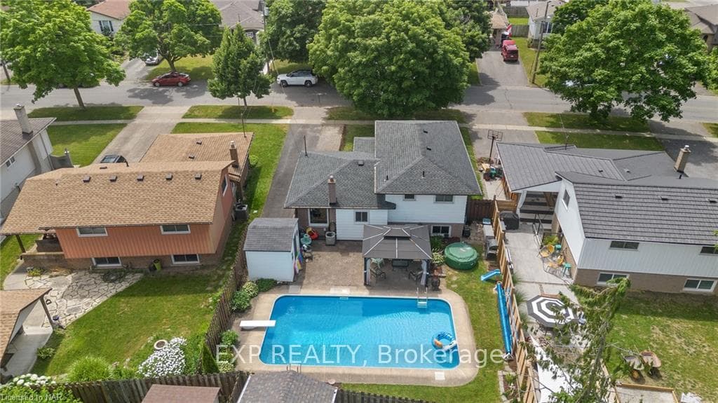 22 SHERMAN Drive photo 44