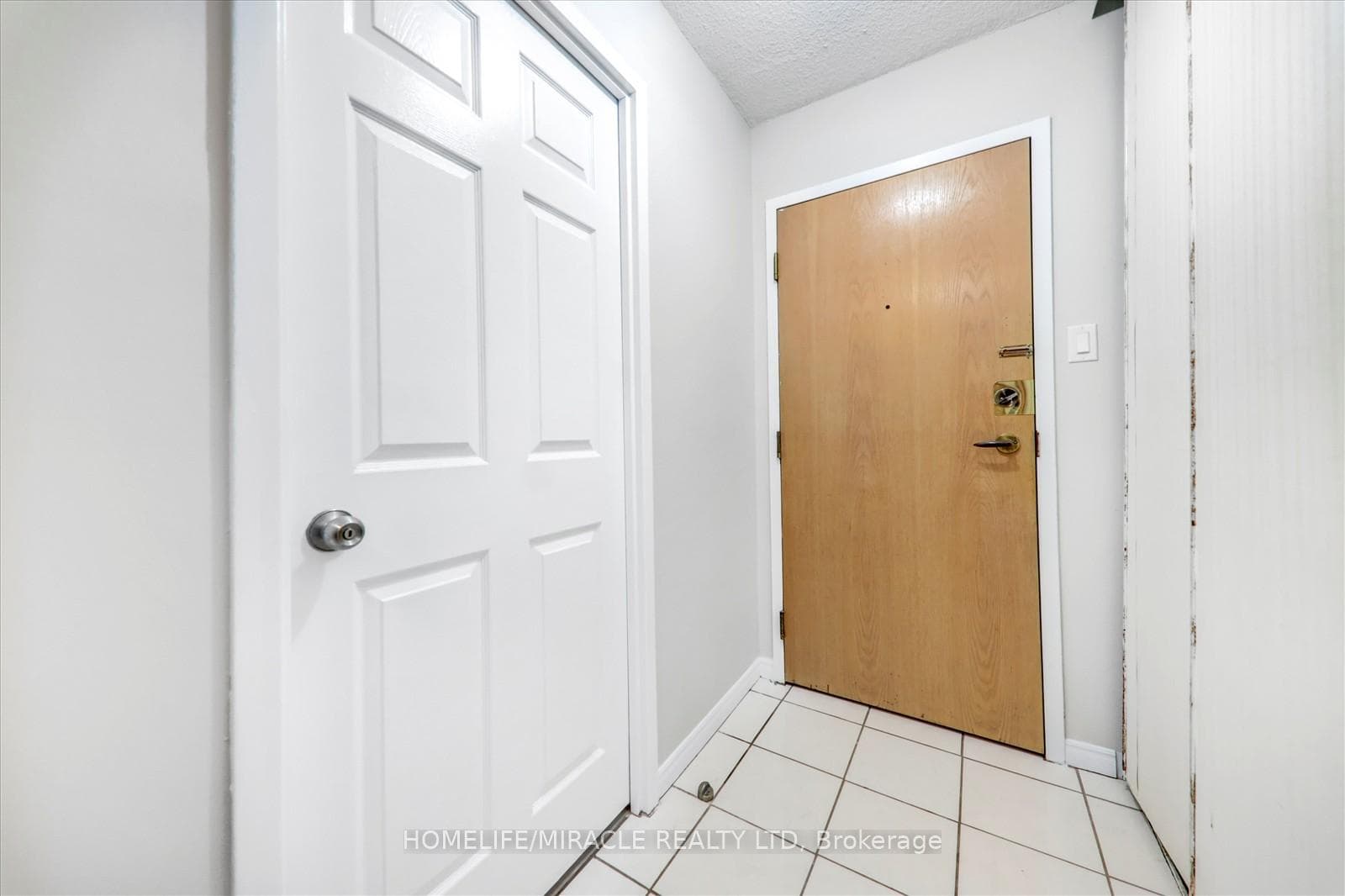 88 Alton Towers Circle Unit 409 photo 8