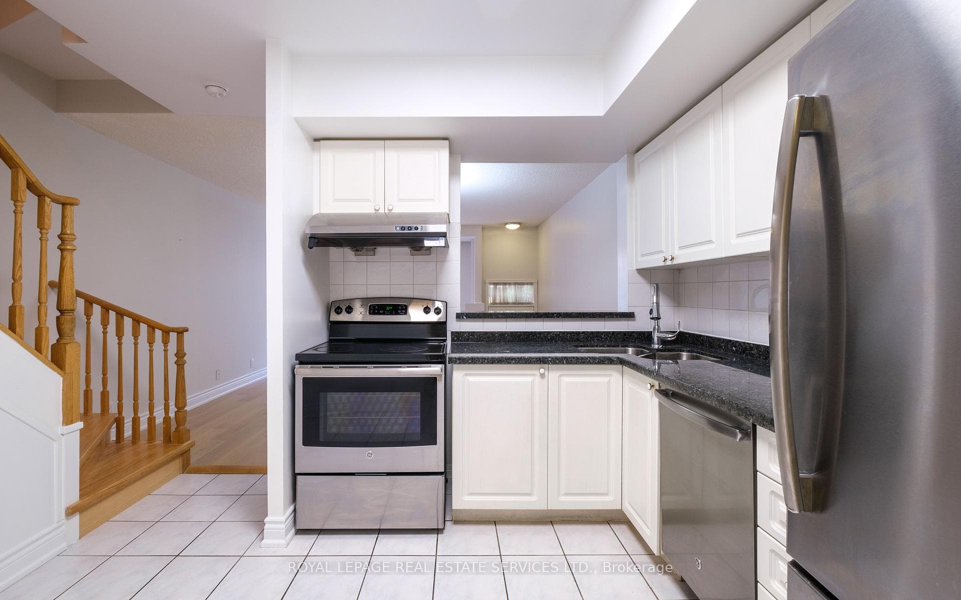 28 Sommerset Way Unit 1503 photo 10