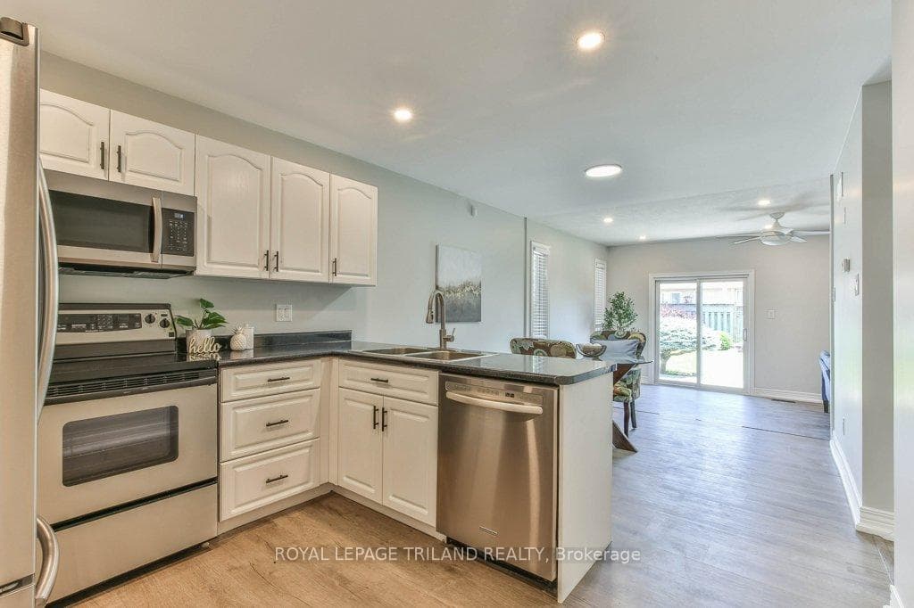 16 PINEHURST Drive photo 20