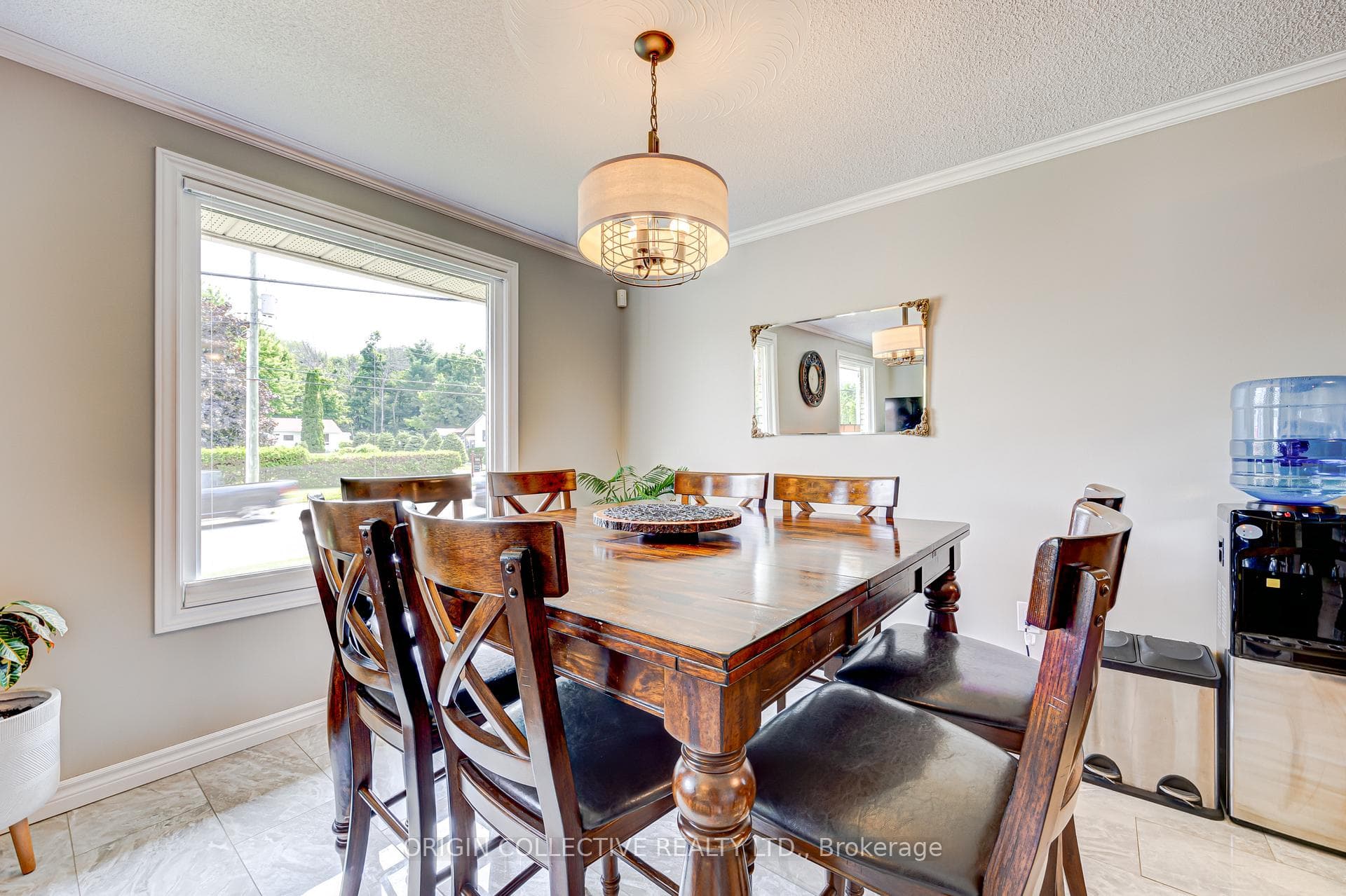 444 William Street photo 9