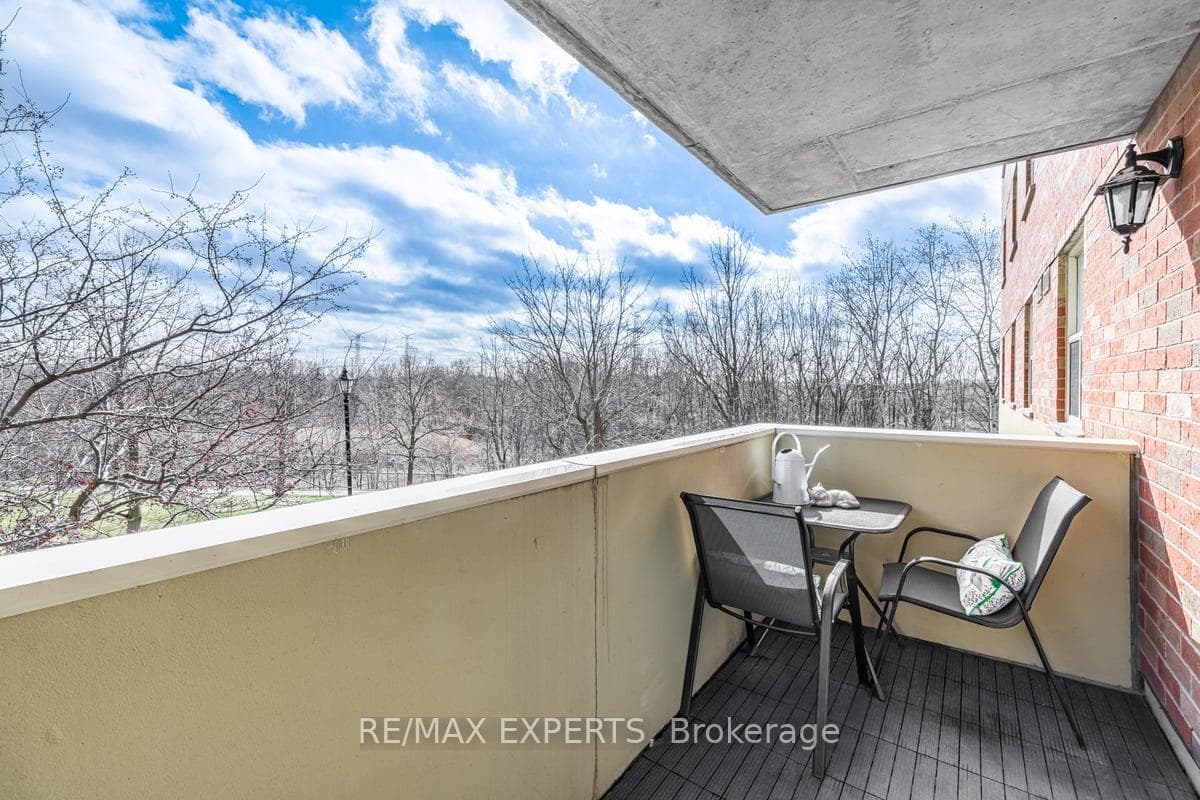 7373 Martin Grove Road Unit 221 photo 18