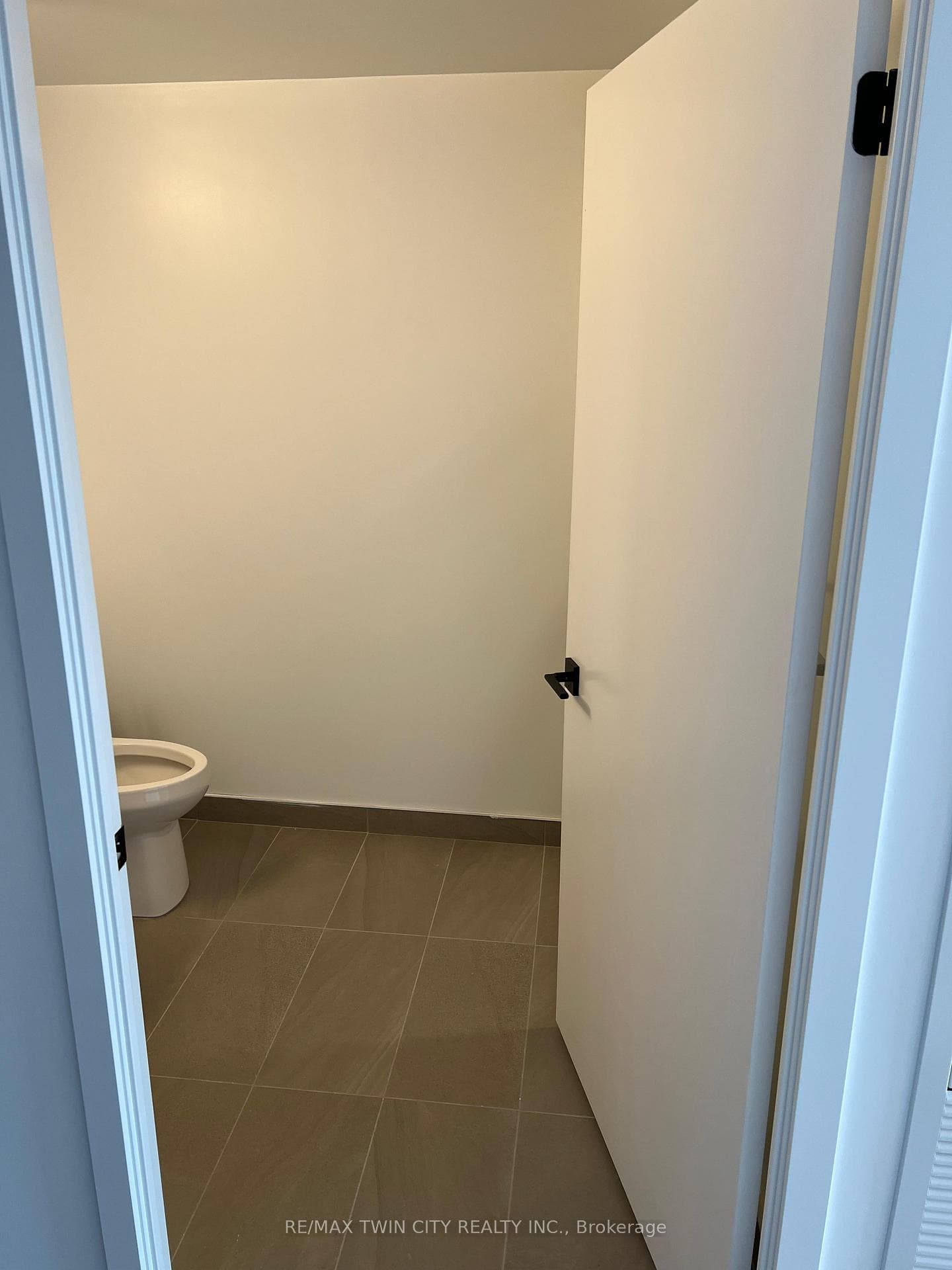 319 Jarvis Street Unit 4612 photo 6