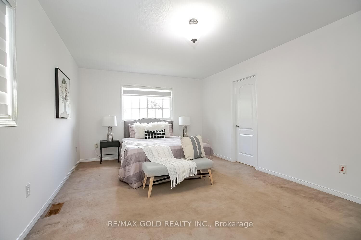 24 Plum Hollow Court photo 15