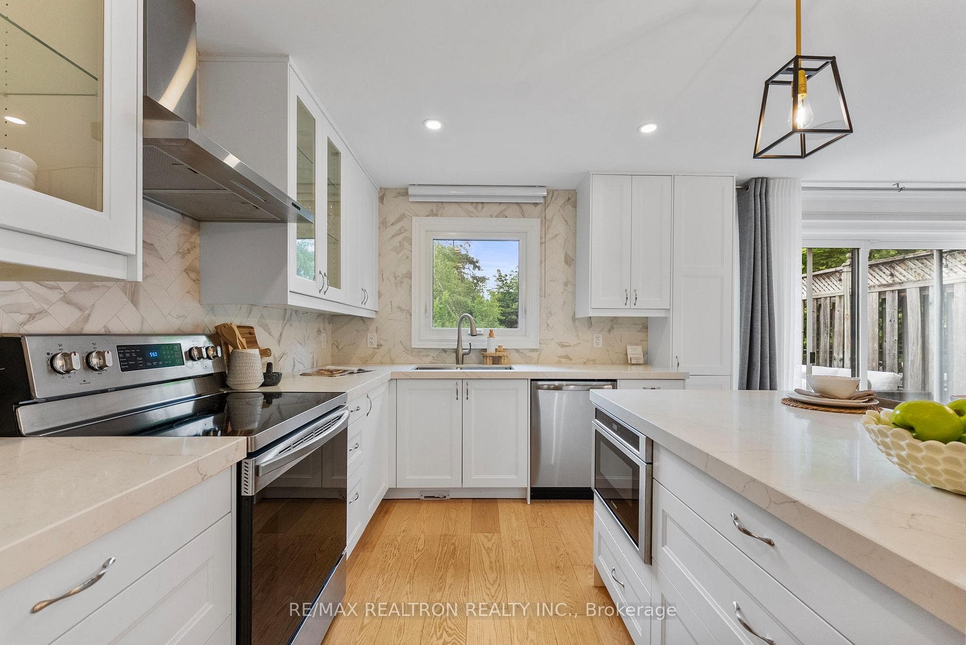 250 Glenforest Road photo 15