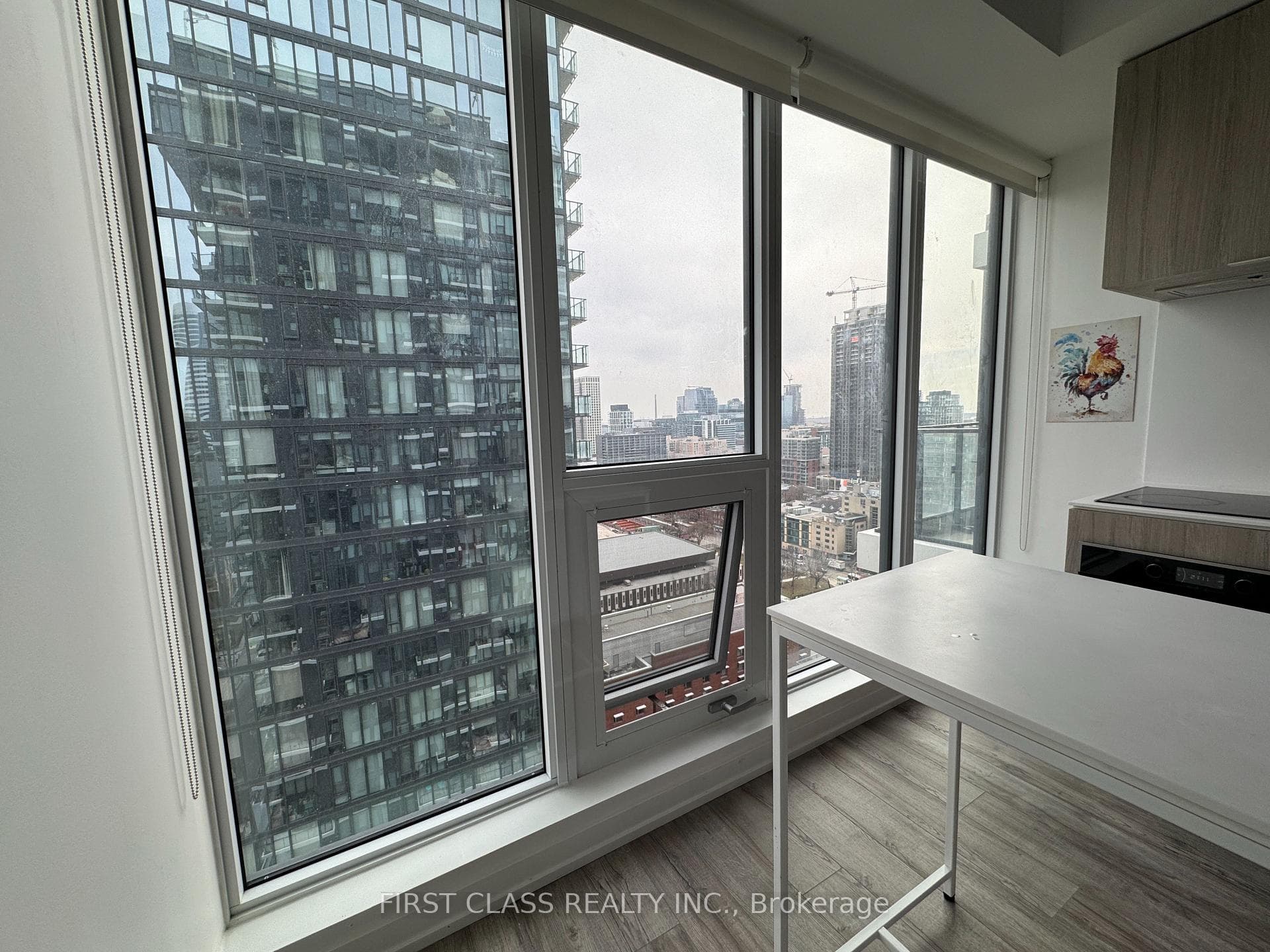 77 Shuter Street Unit 2509 photo 10