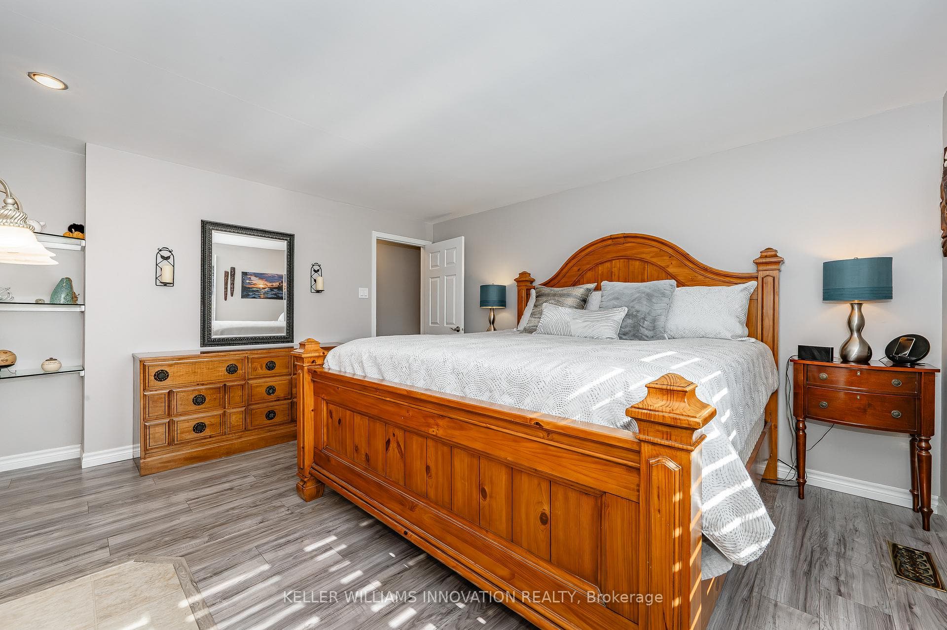 30 Christine Crescent photo 17